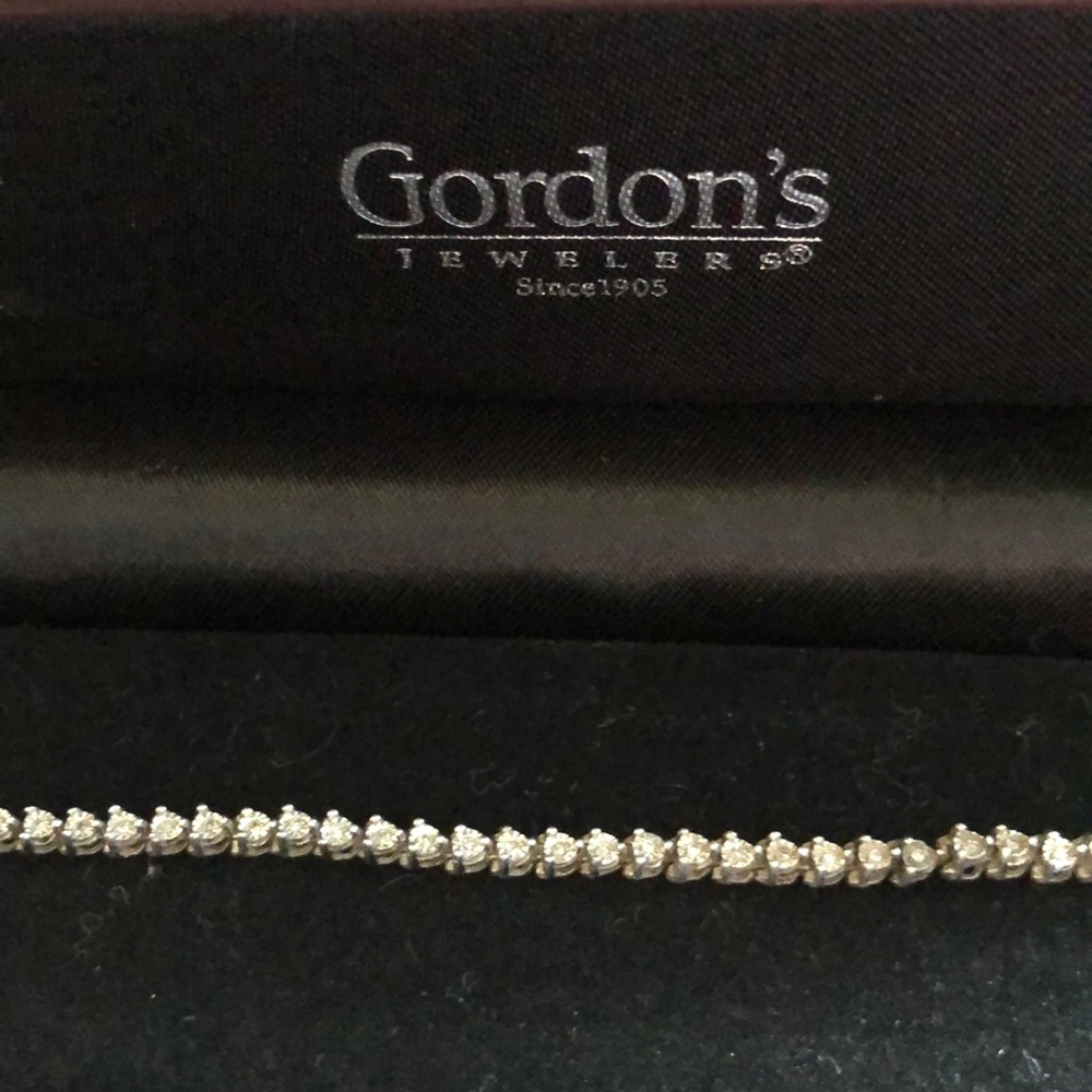 SS 1/4 CTW 3 prong bracelet